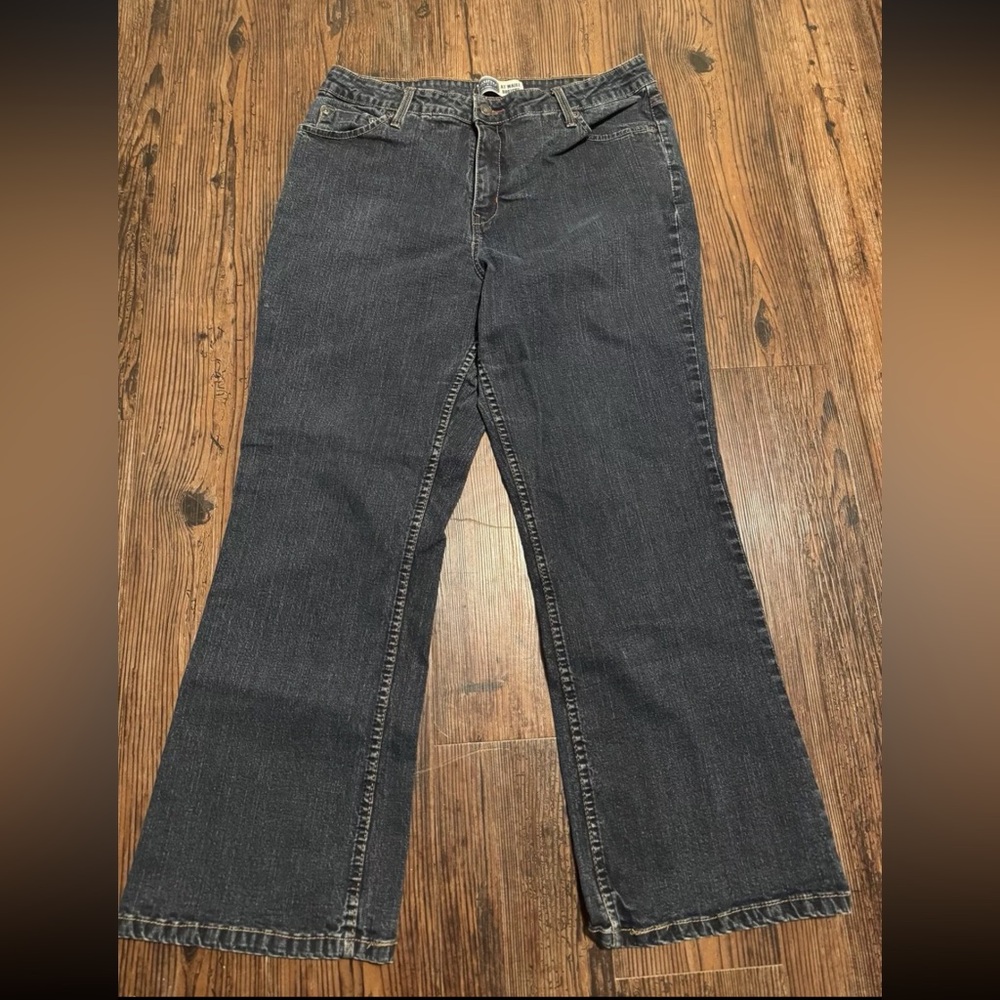 Levis Jeans Women’s Size 16 Short At Waist Bootcut Signature Levi Jeans Misses